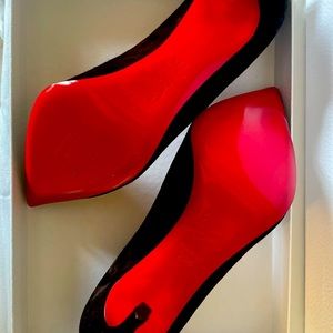 CHRISTIAN LOUBOUTIN Black Suede Pigalle Heels 100mm size 39.5